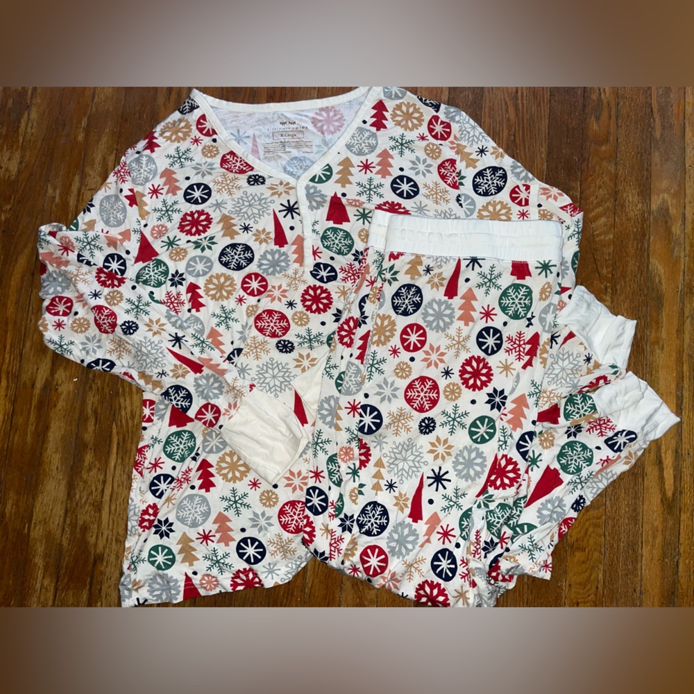 Little Sleepies Modern and Merry winter Holiday women’s Pajama Set Christmas